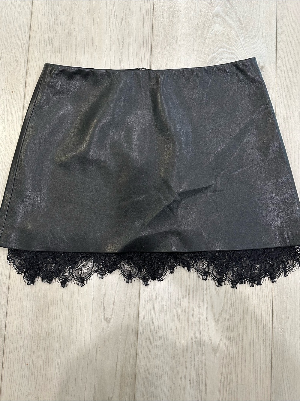 Alice + Olivia Black Leather Lace Trim Mini Skirt Size 6